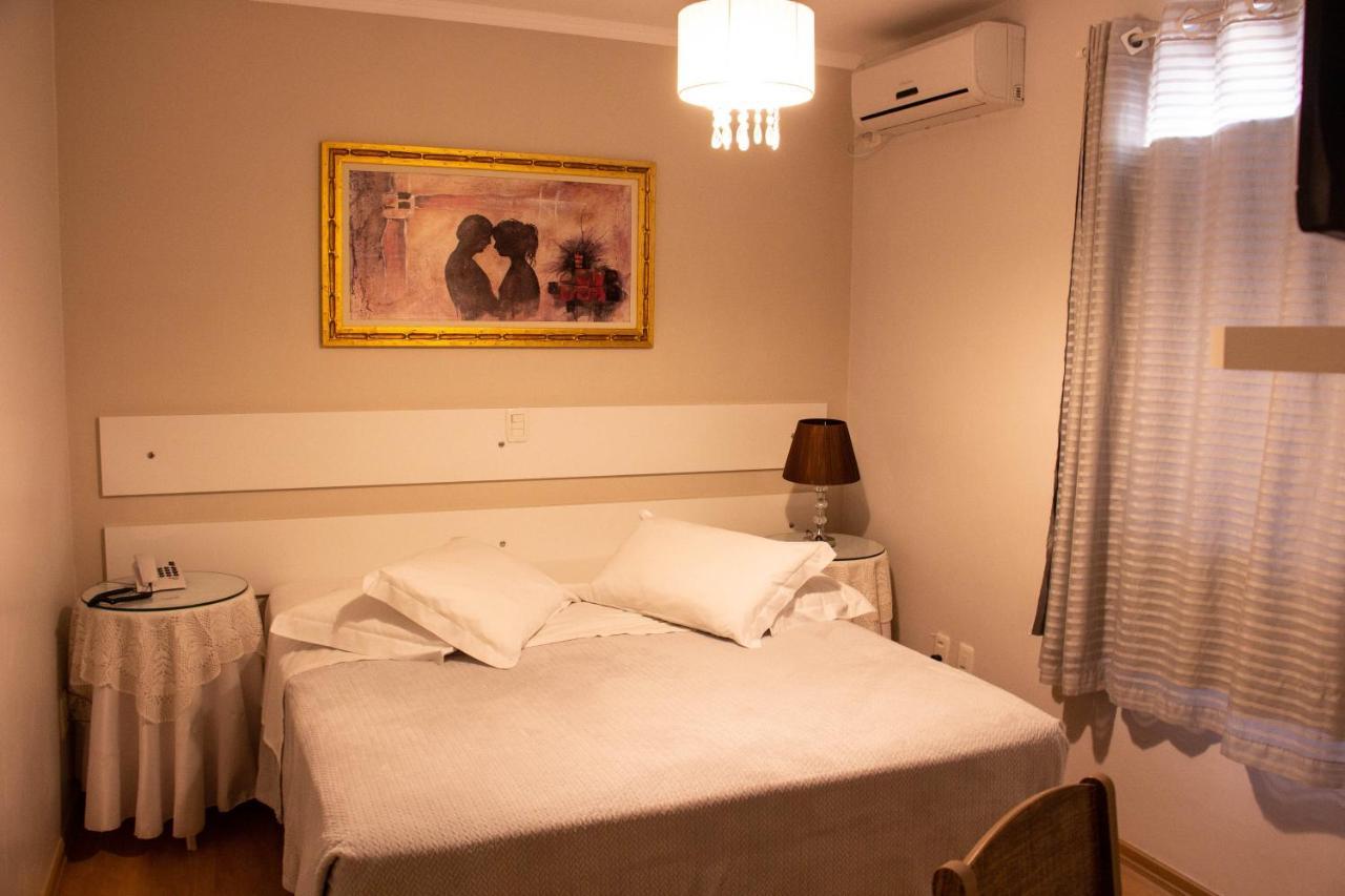 Hotel Imigrantes Бенту-Гонсалвис Экстерьер фото